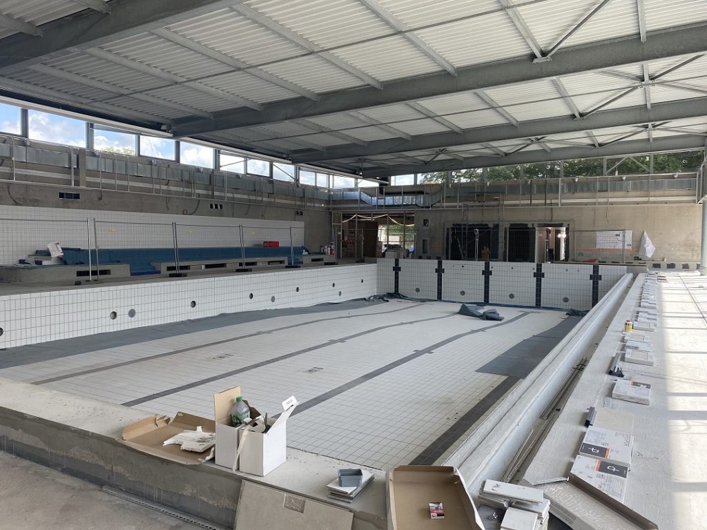 CCPLx Pôle aquatique - pose du carrelage septembre 2025
